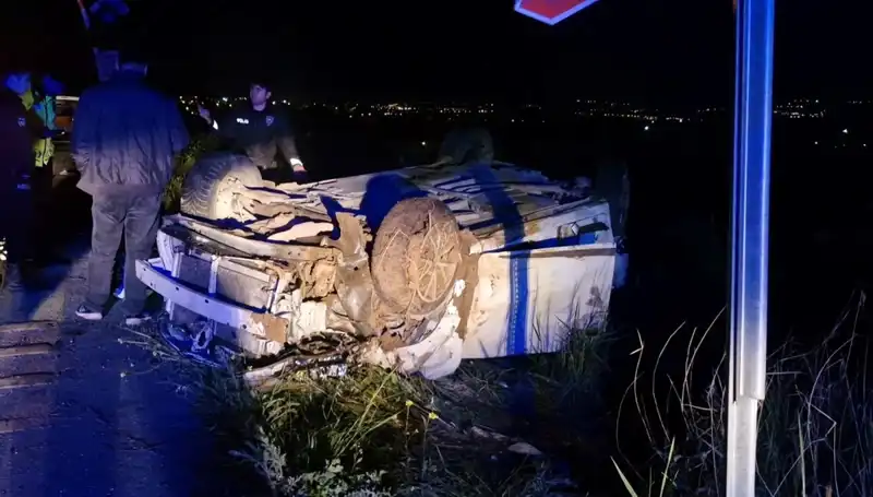 ** Şarampole Değen Otomobil Feci Kaza: 1 Ölü, 3 Yaralı