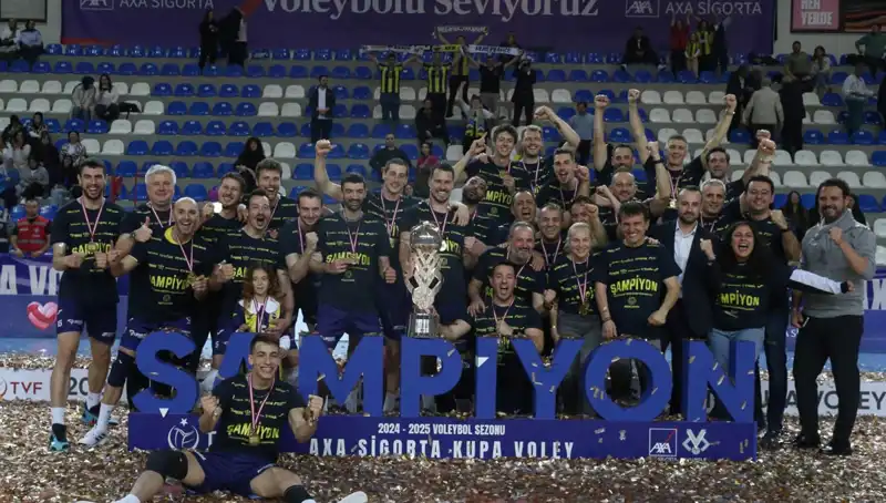 Fenerbahçe, Kupa Voley'de Şampiyonluk Sevinci Yaşıyor!