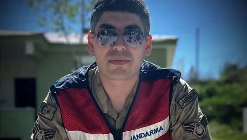 Kadir Astsubay Hayatını Kaybetti: Halı Saha Maçında Geçirdiği Kalp Krizi Tüm Ülkede Şok Yarattı