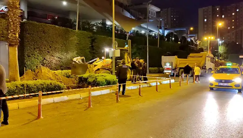 AVM Girişinde Doğalgaz Paniği: Alışveriş Keyfi Kesintiye Uğradı