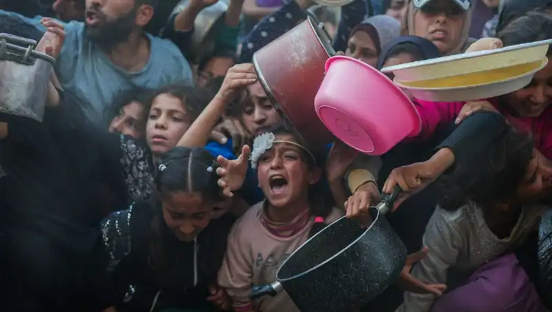 Gazze’de Açlık Krizi Derinleşiyor: Un Stokları Tükendi!