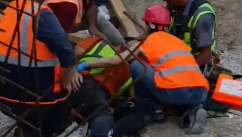 Adana'da İnşaat Kazası: İki İşçi Yaralandı, Gözler Güvenlik Önlemlerinde