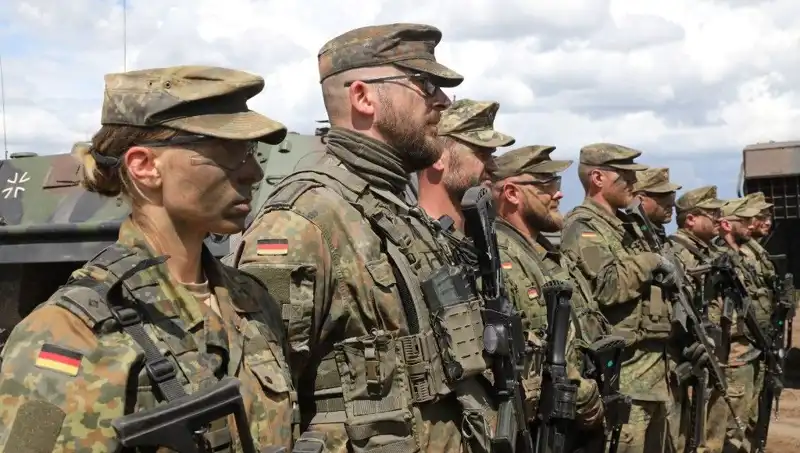 Almanya, Rusya’nın Sınırına Asker Gönderme Kararı Aldı