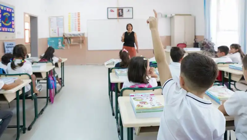 Bayram Öncesi Öğretmenlere Ek Ders Ücretleri Yatacak mı?
