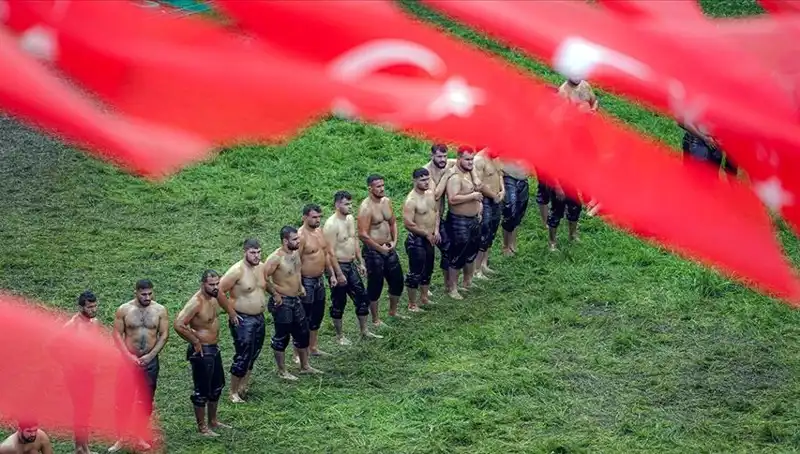 664. Tarihi Kırkpınar Yağlı Güreşleri Başlıyor: Sportif Rekabetin Kalbi Edirne'de Atıyor