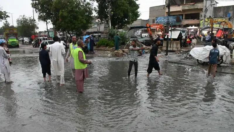Muson Yağmurları Hindistan'ı Vurdu: 57 Kişi Hayatını Kaybetti
