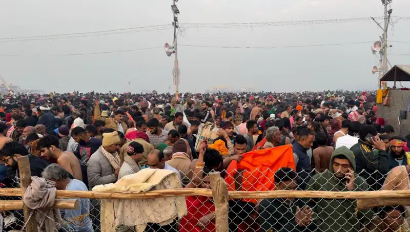 Hindistan'daki Dini Festivalde İzdiham: En Az 6 Kişi Hayatını Kaybetti