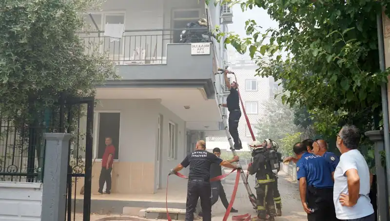 Arkadaşlık Krizinde Gözdağı: Daireler Ateşe Verildi!