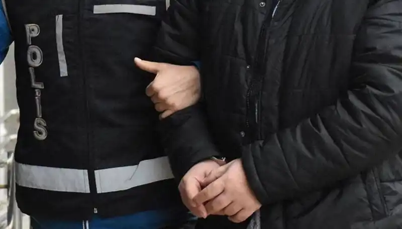 Türkiye'de Emniyet ve TSK'da FETÖ Operasyonu: Gözaltılar ve Yeni Gelişmeler