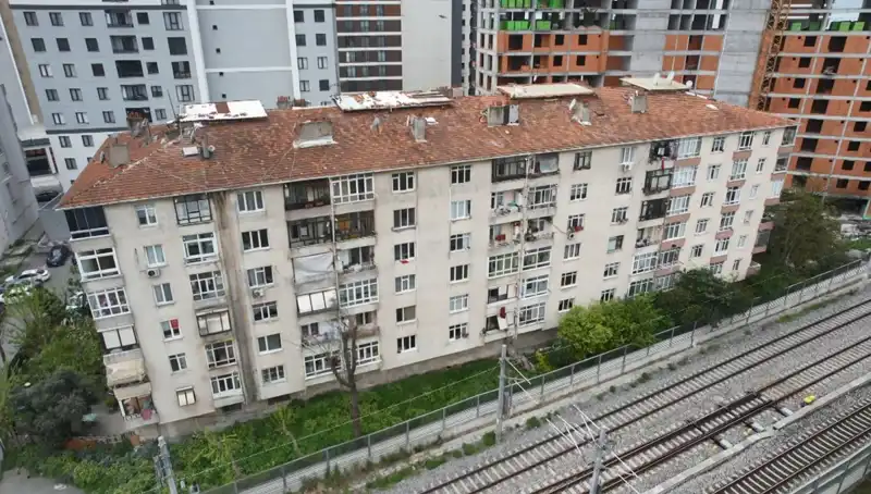 Deprem Sonrası Harekete Geçen Bakanlık: Riskli Yapılar Boşaltıldı!