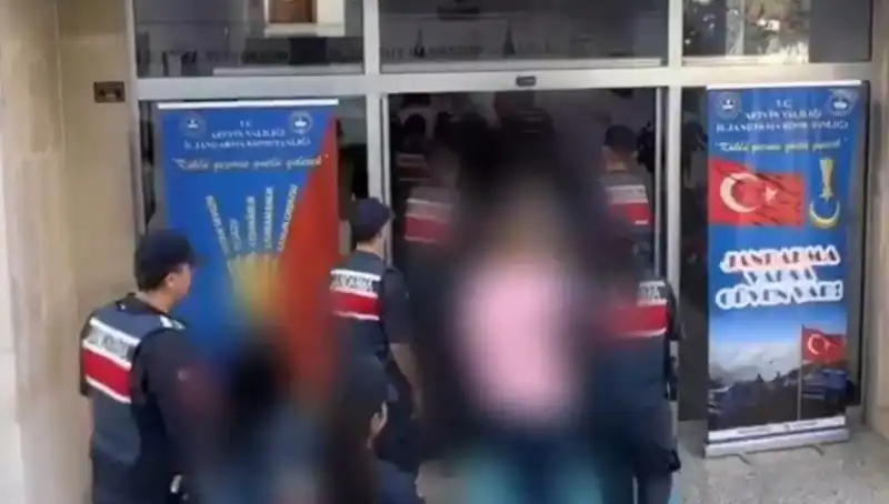 30 İlde FETÖ Operasyonları: 65 Gözaltı ve Tutuklama Gerçekleşti