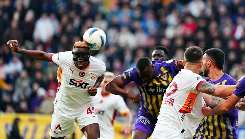 Galatasaray’ın Yıldızı: "Adam Oynamıyor, Adeta Resital Yapıyor"