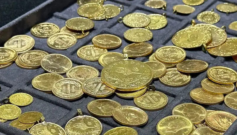 Hafta Sonu Altın Fiyatları: Yükselişe Geçti mi, Yoksa Düşüşte mi?
